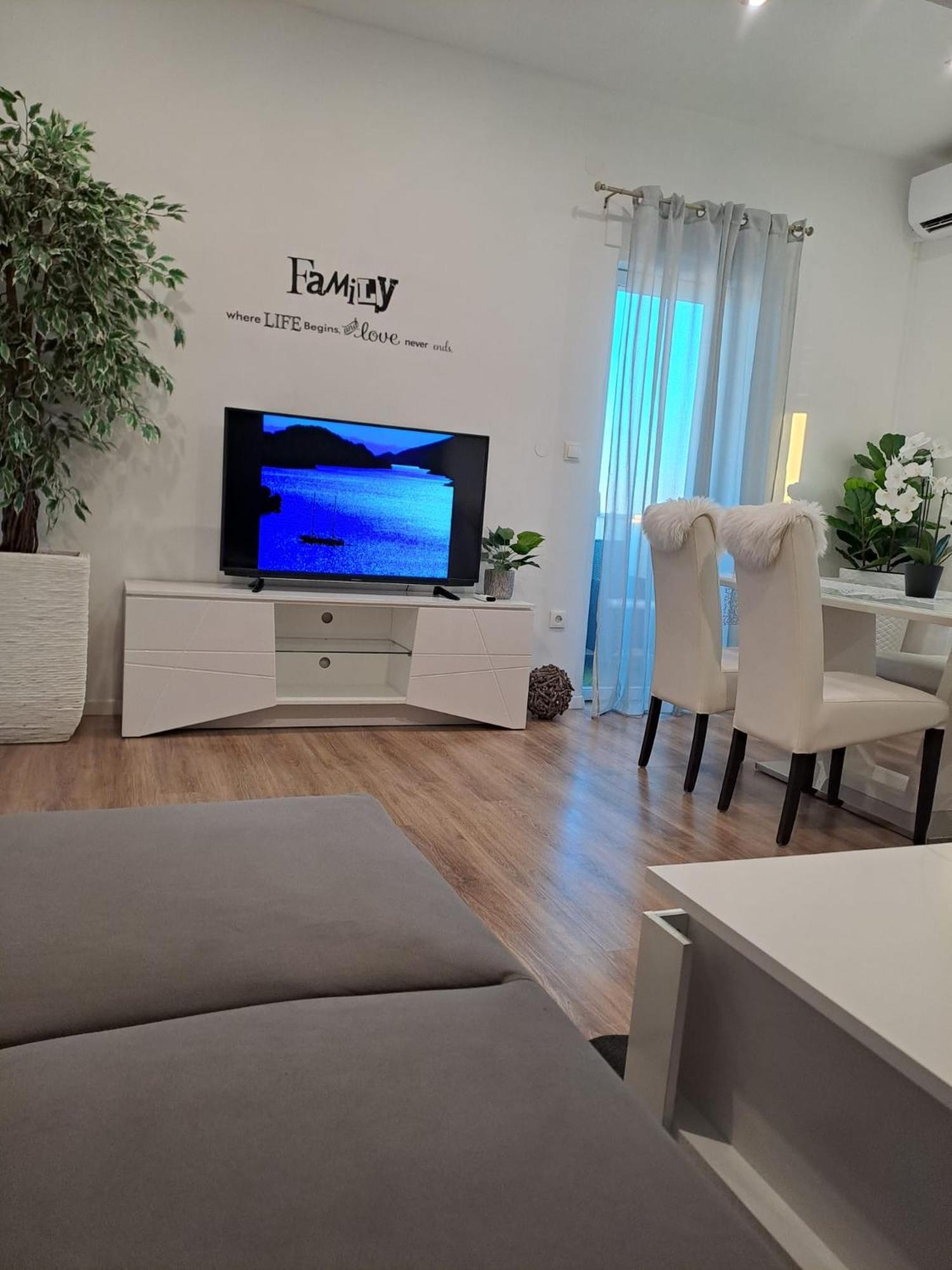 Apartman Dawidh シベニク 部屋 写真
