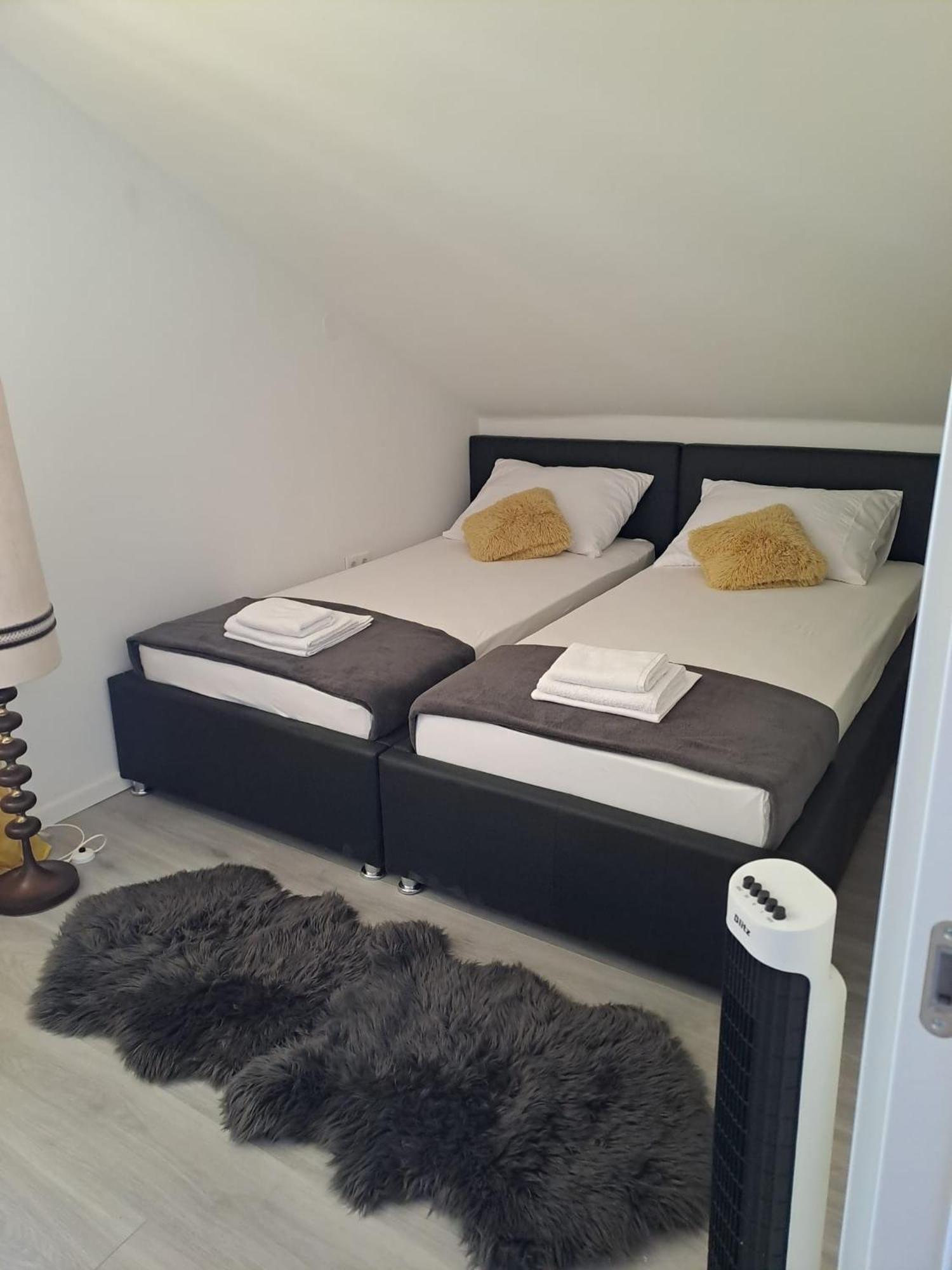 Apartman Dawidh シベニク エクステリア 写真